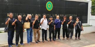 Aliansi Selamatkan Hutan Jawa dan FPHJ saat menghadiri Sidang Gugatan SK KLHK No 287 di PTUN Jakarta (17/01/23)