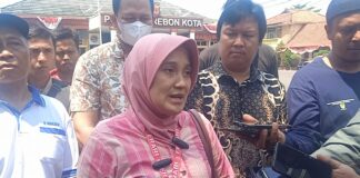 Laporan Tak Ditanggapi, Puluhan PMI Datangi Polres Cirebon Kota